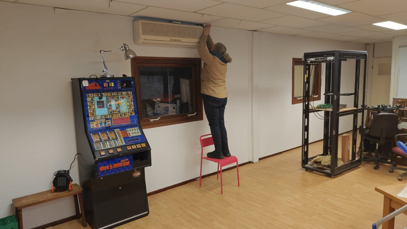 70-inch scherm en monitoring